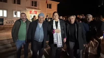 AY YILDIZLI ROZETİMİZLE BU MEMLEKETİ KUCAKLAYACAĞIZ Belediye Başkan Adayı Av.