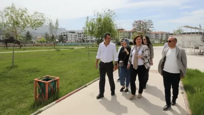 Afyonkarahisar’ın Uydukent bölgesinde yer alan Akarçay’daki kötü koku sorunuyla ilgili