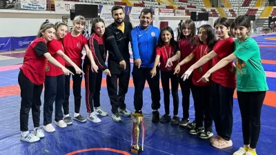 Sivas’ta 21-22 Nisan tarihleri arasında düzenlenen Ahmet Ayık U15 Kadınlar