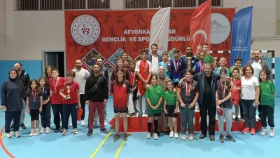 Afyonkarahisar’da, Gençlik ve Spor İl Müdürlüğü tarafından düzenlenen Amatör Spor