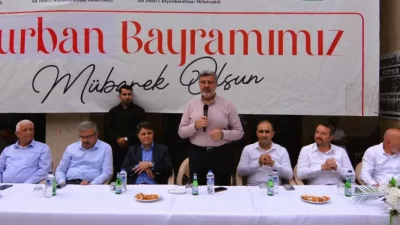 Sandıklı Belediyesinin düzenlediği bayramlaşma programına katılan Afyonkarahisar AK Parti milletvekilleri