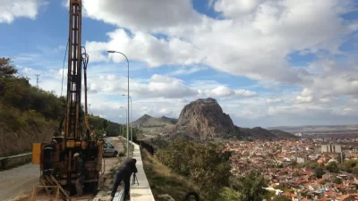 Afyonkarahisar Belediyesi, göreve başladığı günden itibaren depreme ve diğer afetlere
