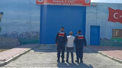 Afyonkarahisar İl Jandarma Komutanlığı, aranan şahısların tespiti ve yakalanması için