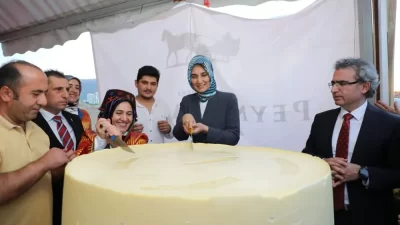     Süt Üreticisi Kadınlar Afyon’da BuluştuAfyonkarahisar Valisi Doç. Dr.