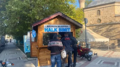 Halk Simit Büfesi AçıldıBolvadin Belediye Başkanı Derviş Aynacı’nın talimatları doğrultusunda,